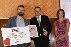 Předávali jsme šek Klášterci nad Ohří